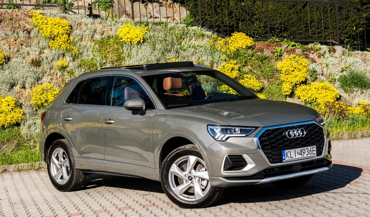 Audi Q3 cena 136500 przebieg: 17000, rok produkcji 2021 z Głuchołazy małe 704
